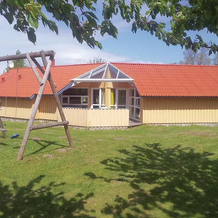 Five-bedroom Holiday In * Gross Mohrdorf