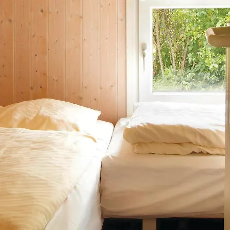 Ferienhaus Five-bedroom Holiday In Gross Mohrdorf