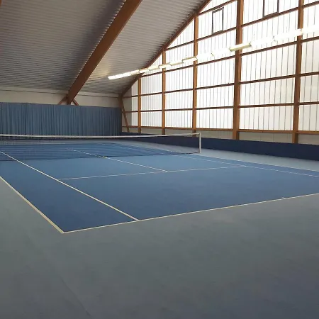 Five-bedroom Holiday In Ferienhaus *