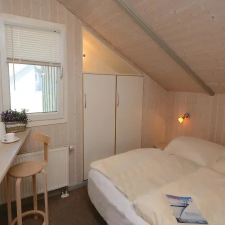 Ferienhaus Five-bedroom Holiday In *